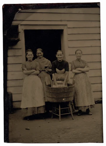 Portrait of Four Washwomen by American 19th Century, photograph, 1840-1899