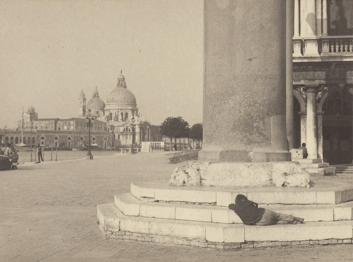 On the Piazza, 6 a.m. by Alfred Stieglitz, photograph, 1894