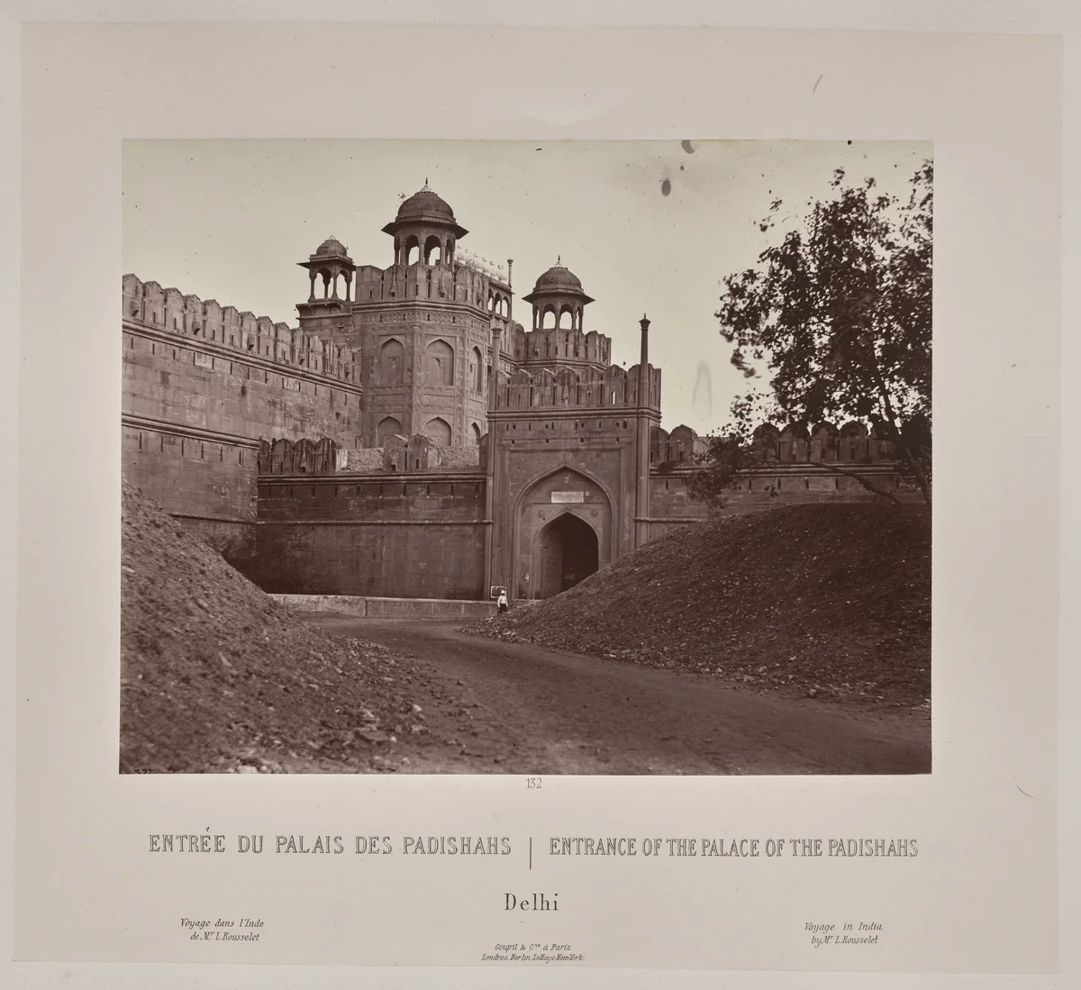 Entrance of the Palace of the Padishahs, Delhi by Louis-Théophile Marie Rousselet, photograph, 1865-1870