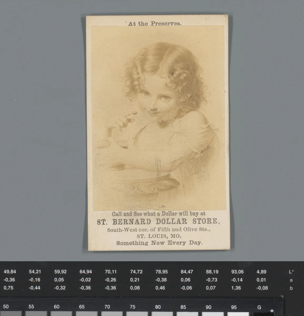 Reclame voor koopjeswinkel St. Bernard te Saint Louis met reproductie van een prent van een meisje by anonymous, photograph, 1850-1915