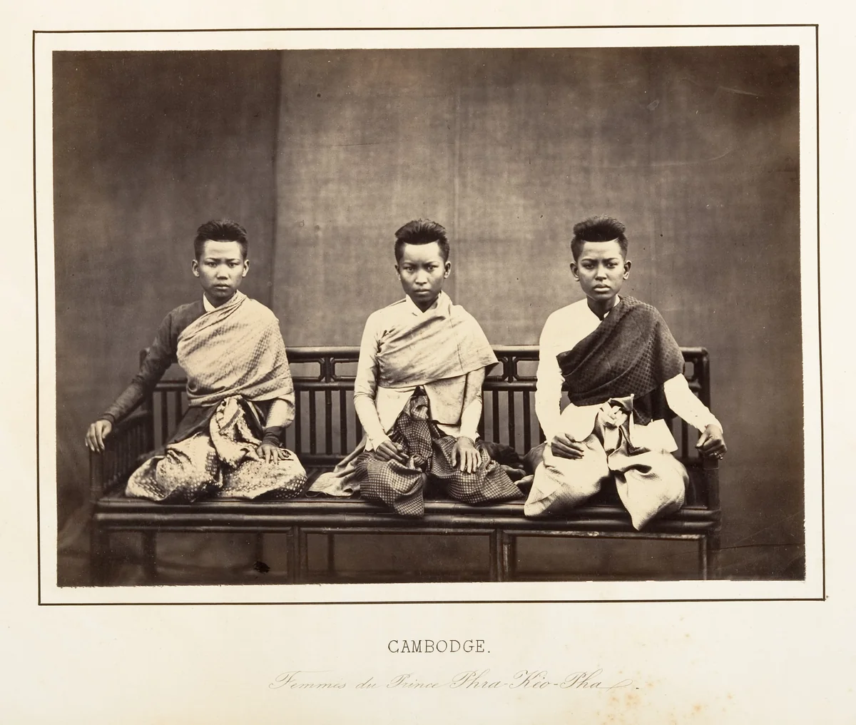 Femmes du Prince Phra-Kéo-Pha by Emile Gsell, photograph, 1866