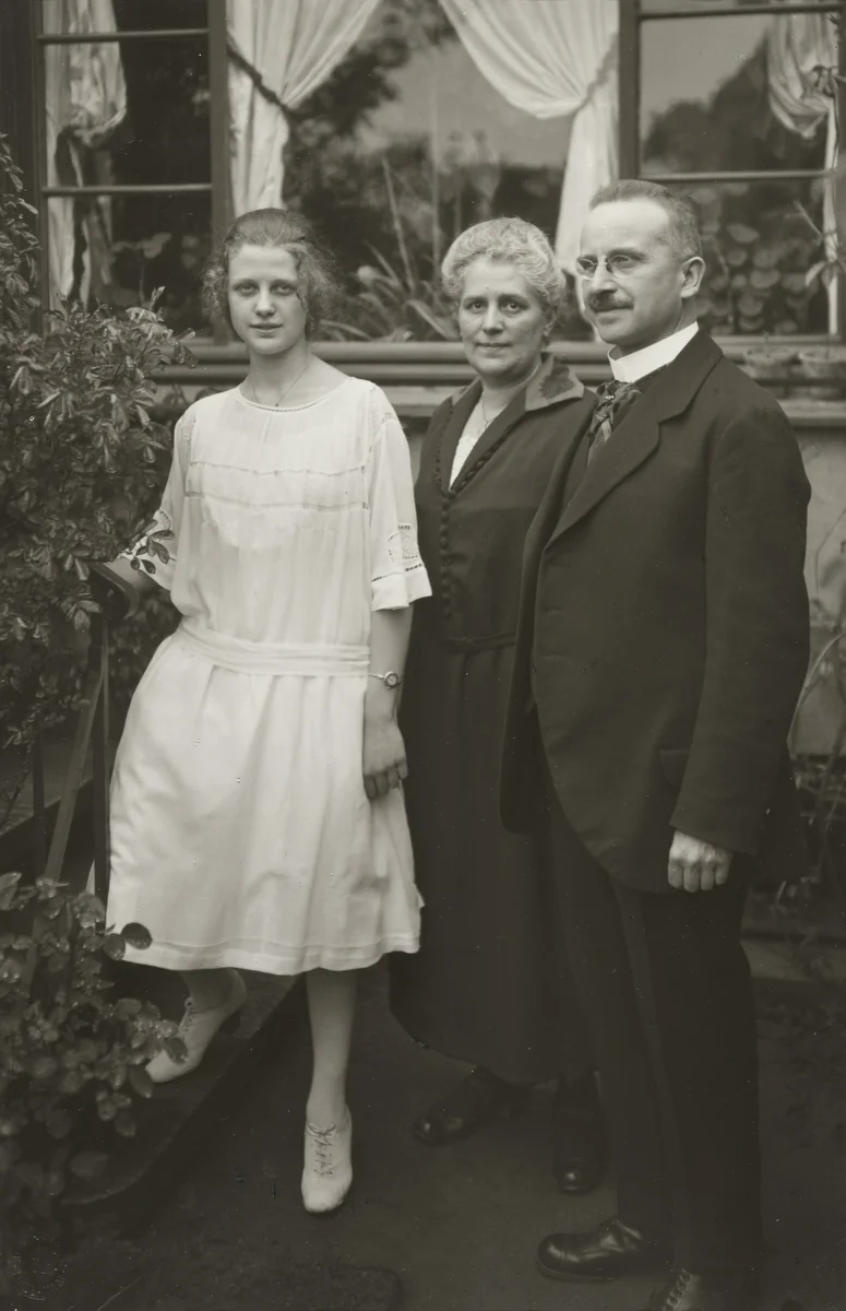 Middle-class Family by August Sander, photograph, 1923