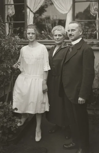 Middle-class Family by August Sander, photograph, 1923