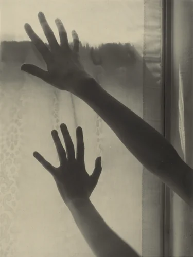 Georgia O'Keeffe—Hands by Alfred Stieglitz, photograph, 1918