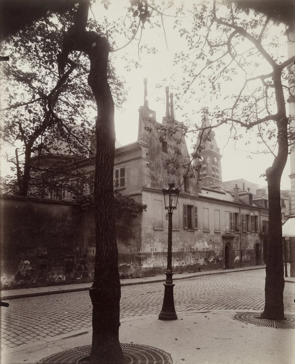 L'Eglise Saint-Médard, rue Daubenton by Eugène Atget, photograph, 1923