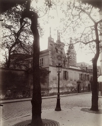 L'Eglise Saint-Médard, rue Daubenton by Eugène Atget, photograph, 1923