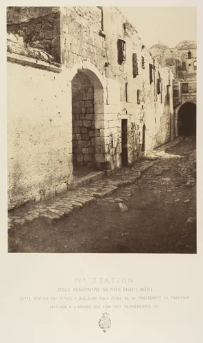 IVe Station. Jésus rencontre sa très Sainte Mère. Cette station est située a quelques pas a peine de la précédente. La tradition la place a l'arcade que l'on voit représentée ici by Louis de Clercq, photograph, 1860