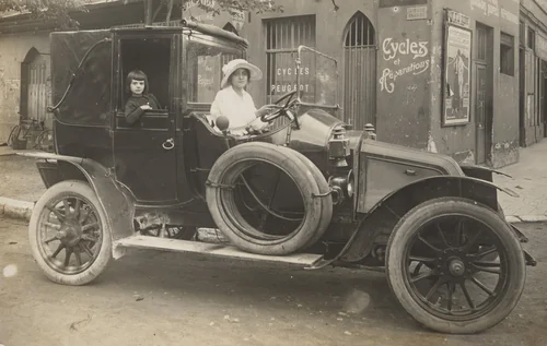 Garage Dufeu, Cycles et réparations, Avenue Chancy, Plaque Guilleminot, Saint-Maur-La Varenne by Unidentified Photographer, photograph, 1918