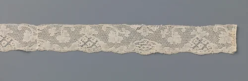 Strook kloskant met ananasvormige reserve by anonymous, other, 1725-1745