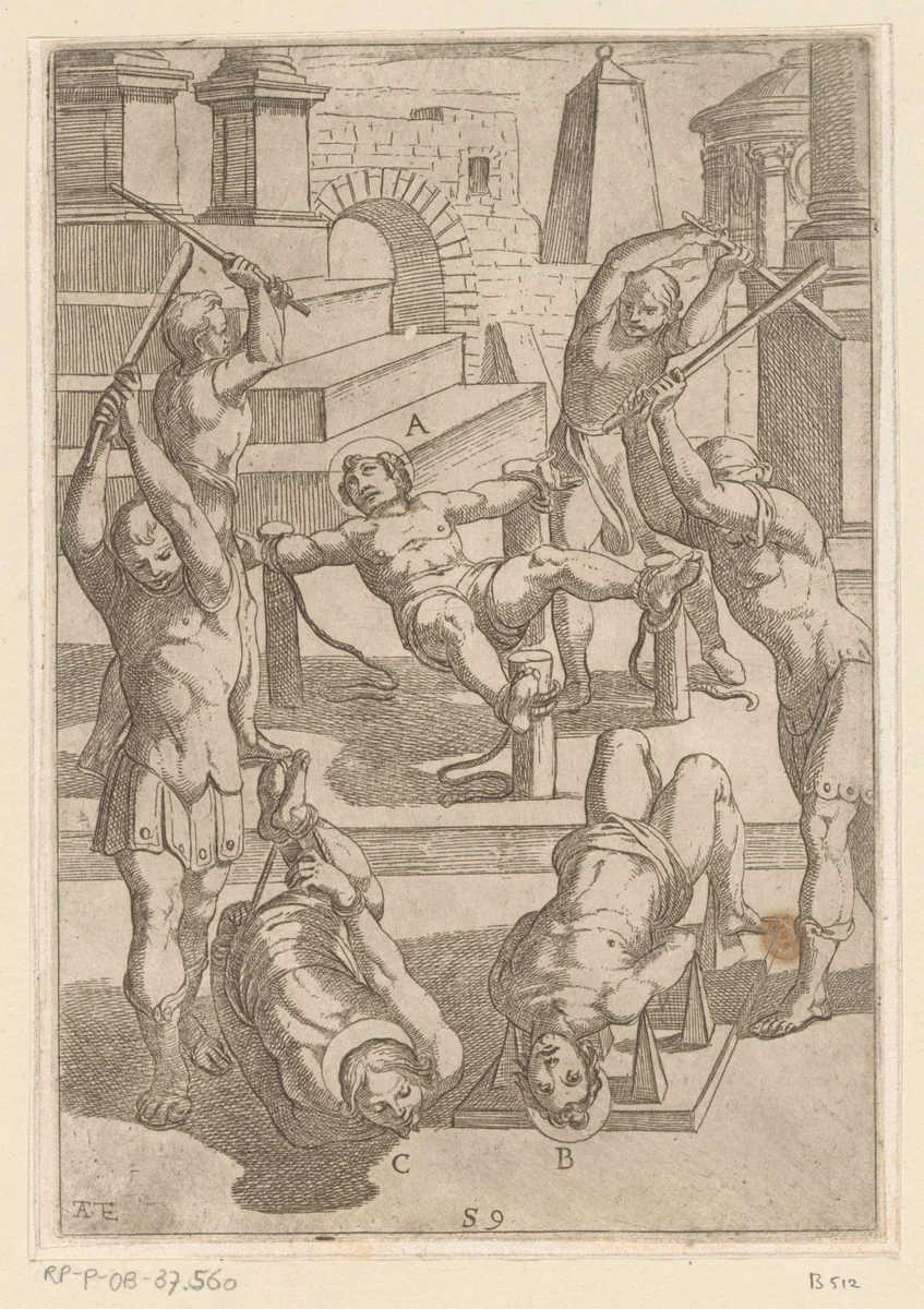 Het slaan van heiligen vastgebonden aan vier palen en op scherpe punten by Unknown, print, 1565-1630