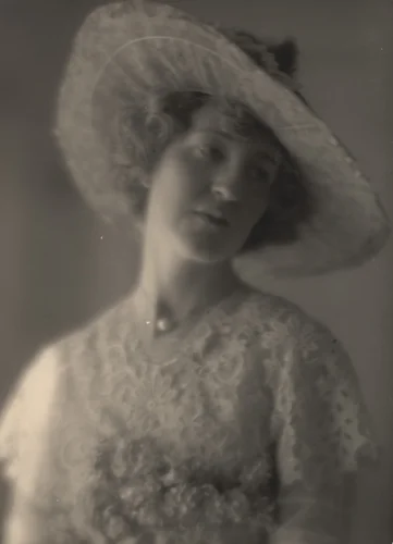 Violet Romer by Edward Weston, photograph, 1917