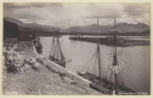 Portmadoc Harbour from Borth by Francis Bedford, photograph, 1860-1894