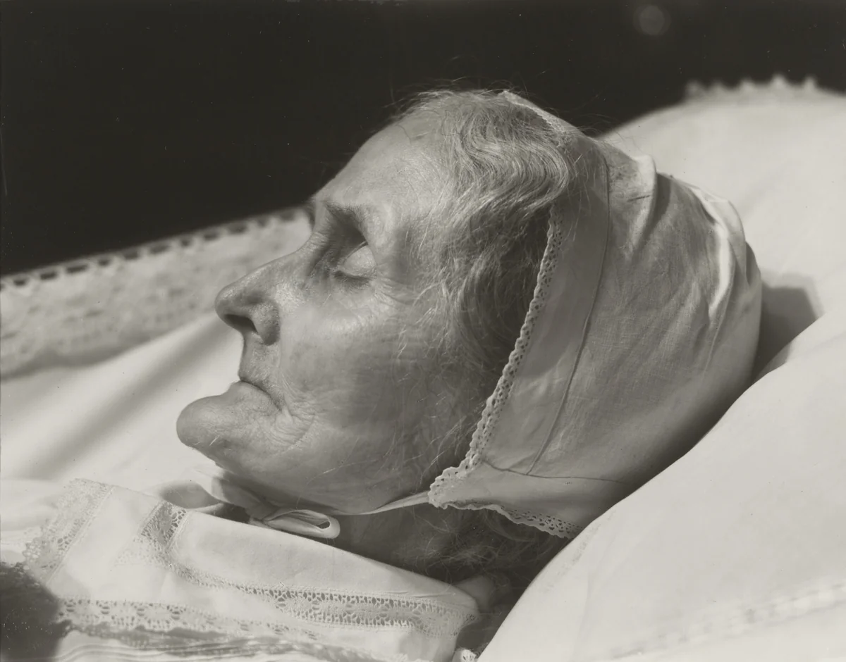 Dead Woman by August Sander, photograph, 1925