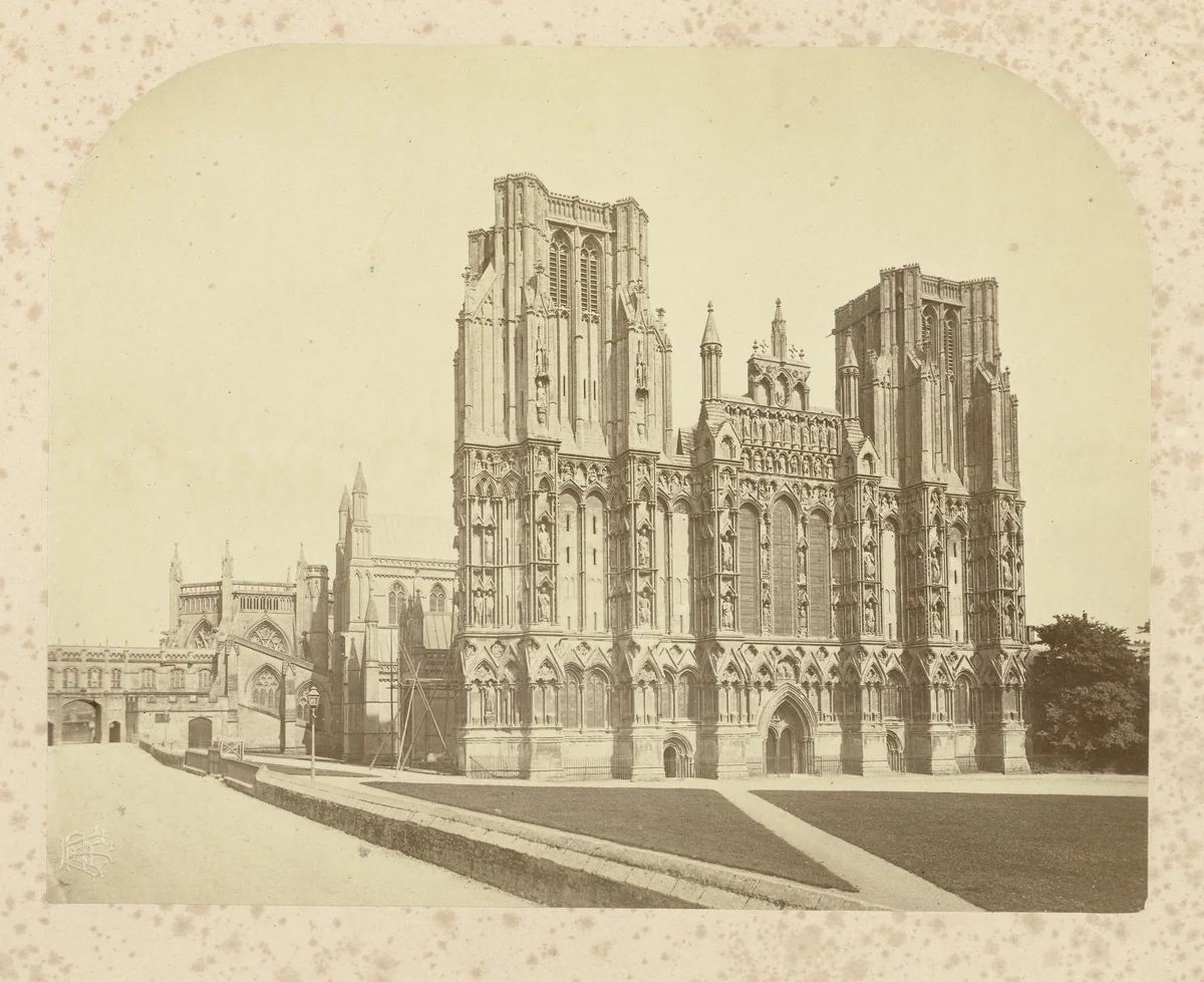 Gezicht op de kathedraal van Wells by anonymous, photograph, 1858-1861