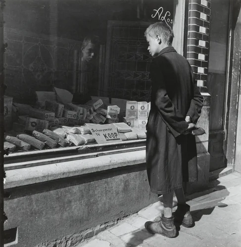 Amsterdam, Winter by Emmy Andriesse, photograph, 1944