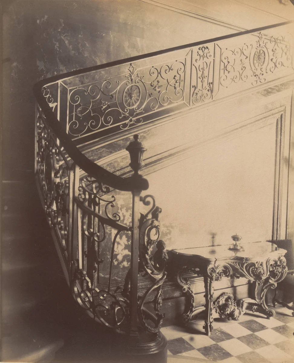 Ambassade d'Autriche, 57 rue de Varenne by Eugène Atget, photograph, 1905