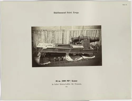 36 cm. (1000 Pfünder) Kanone in hoher Küsten-Lafette für Preussen by Hugo van Werden, photograph, 1867