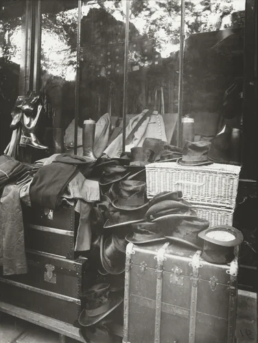 Marché du Temple, Paris by Eugène Atget, photograph, 1900