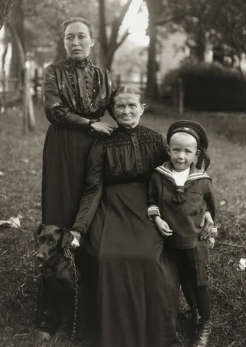 Mother, Daughter and Grandson by August Sander, photograph, 1920