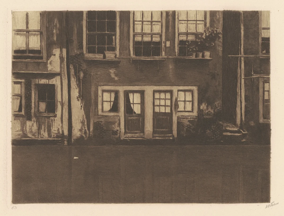 Oudezijds Achterburgwal, twee deuren in het midden [The Oudezijds Achterburgwal, with Two Doors in the Middle] by Willem Arnold Witsen, print, 1900-1910