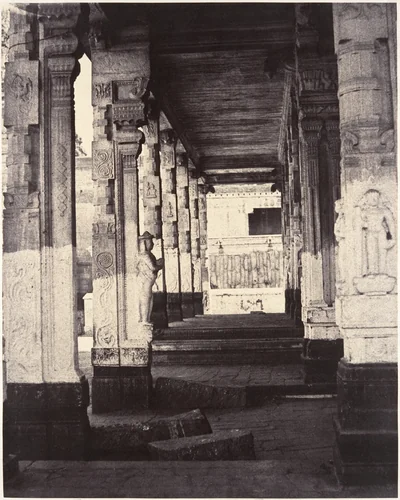 Side Colonnade in the Muroothappa Sarvacar Mundapam by Linnaeus Tripe, photograph, 1858
