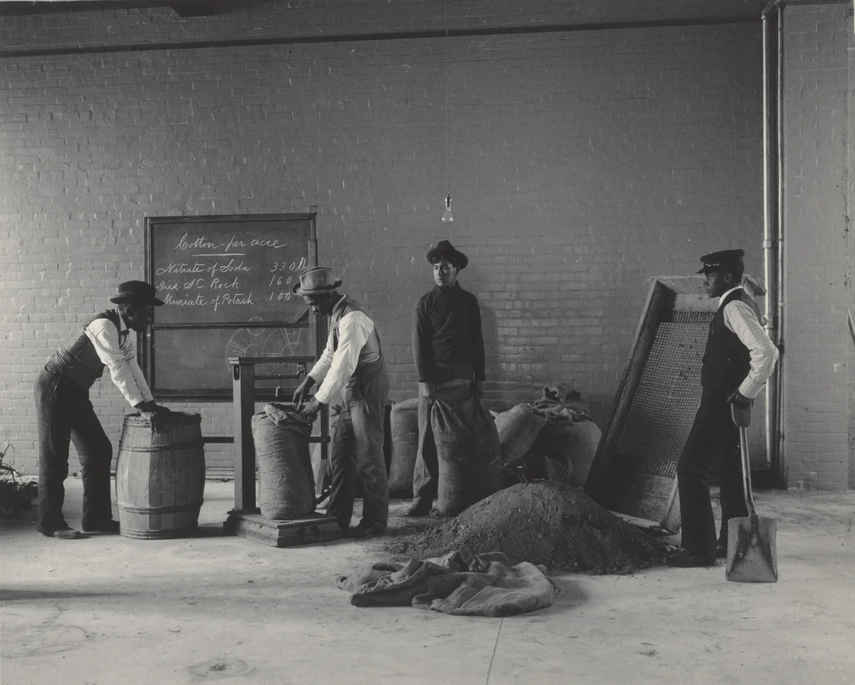 Agriculture, Mixing Fertilizer, The Hampton Institute, Hampton, Virginia by Frances Benjamin Johnston, photograph, 1899
