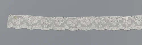 Strook kloskant met berg en dal-lijn by anonymous, other, 1740