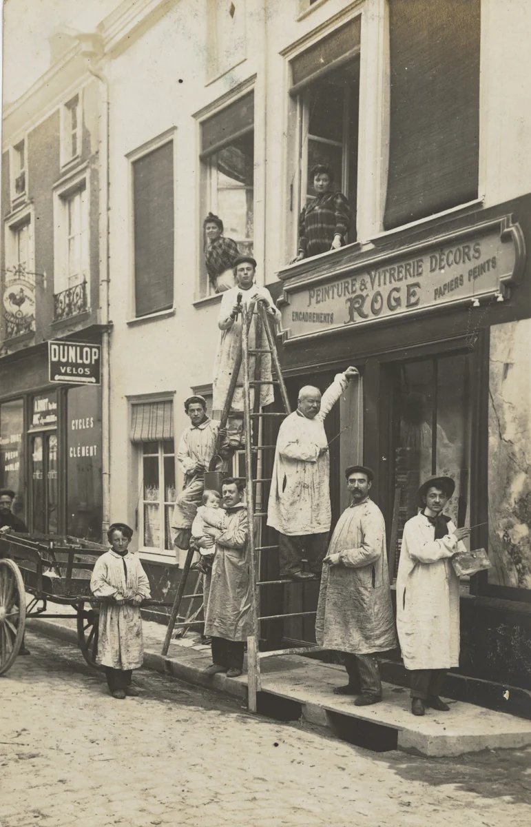 Magasin Roge, Peinture & vitrerie – décors, Société des produits As de Trèfle, Épernay by Unidentified Photographer, photograph, 1906