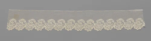 Strook kloskant met ovalen gevormd door gebogen bladeren by anonymous, other, 1820-1830