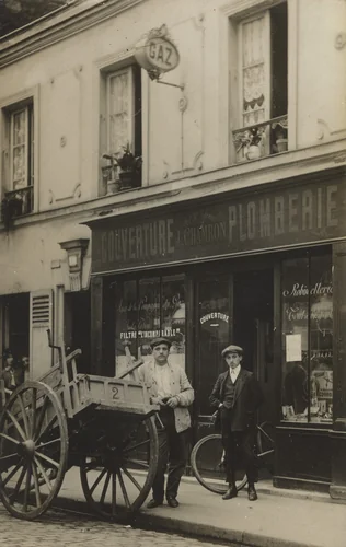 Couverture - plomberie, Paris by Unidentified Photographer, photograph, 1907