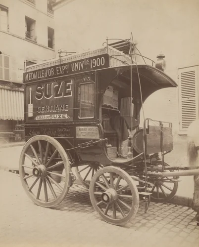 Voiture by Eugène Atget, photograph, 1910