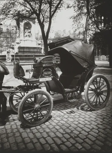 Cabriolet, Paris by Eugène Atget, photograph, 1900