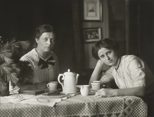 Small-Town Women by August Sander, photograph, 1913