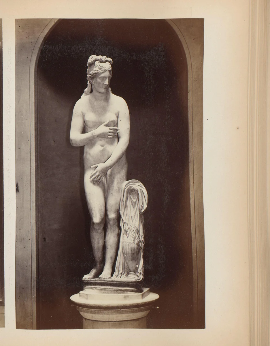 Sculptuur van Venus in de Capitolijnse Musea te Rome, Italië by anonymous, book, 1870-1890