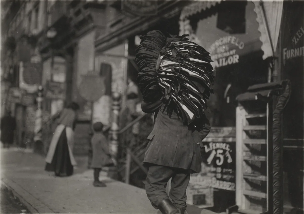 New York City by Lewis Wickes Hine, photograph, 1912