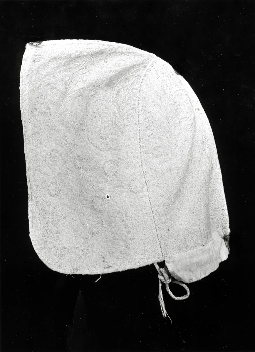 Cap by England, textile, 1701-1800
