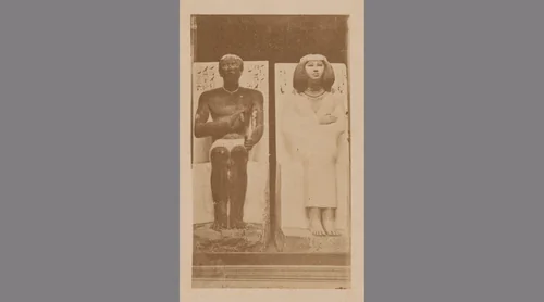 Twee Egyptische sculpturen by anonymous, photograph, 1870-1890