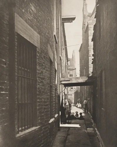Close No. 29 Gallowgate by Thomas Annan, photograph, 1868