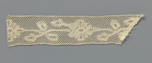 Tussenzetsel van kloskant met doorlopend patroon van gebogen rozentakken by anonymous, book, 1850-1874