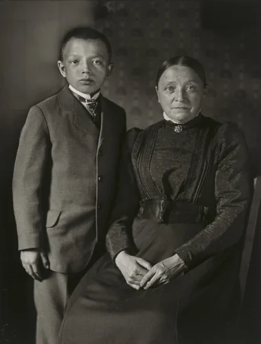 Farmer’s Wife and her Grandson by August Sander, photograph, 1919