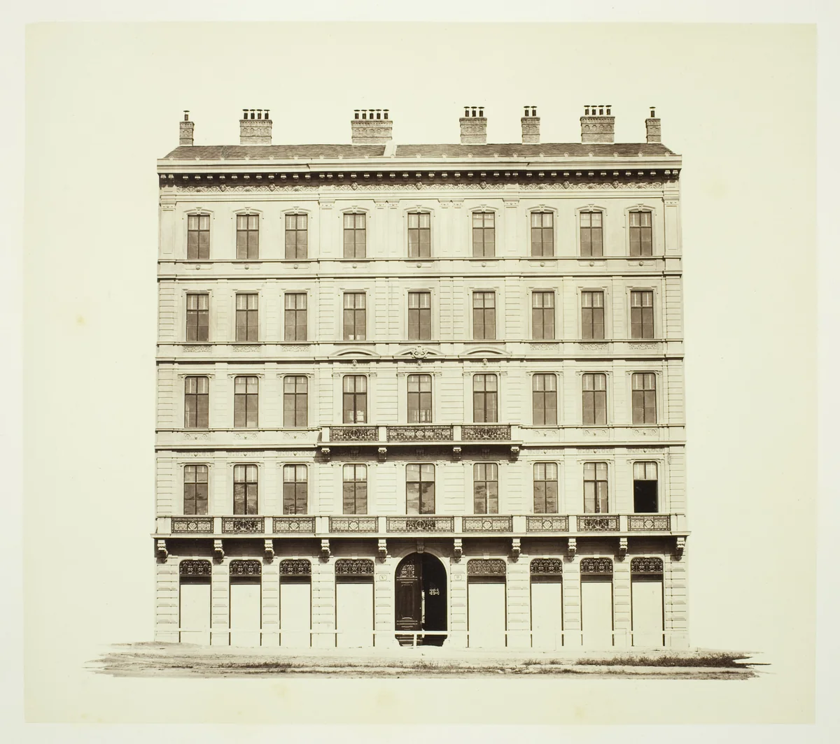 Kärnthner-Ring No. 12, Zinshaus des Grafen F. Abensberg und Traun by Artist Unknown, photograph, 1860-1869