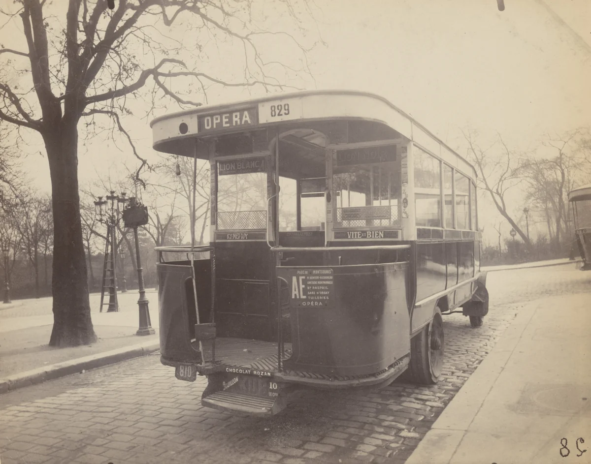 Untitled by Eugène Atget, photograph, 1910