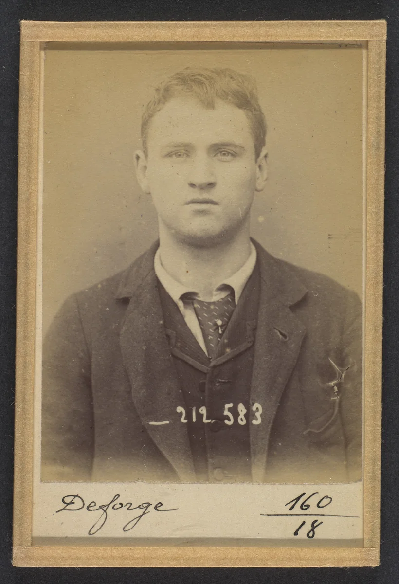 Deforge. Henri, Walter. 19 ans, né à Bruxelles (Belgique). Porteur de journaux. Anarchiste. 6/1/94. by Alphonse Bertillon, photograph, 1894