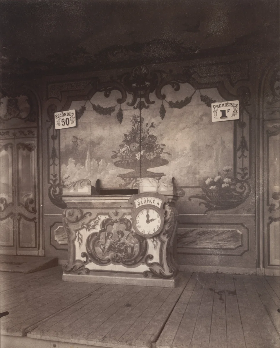 Fête du Trône by Eugène Atget, photograph, 1924