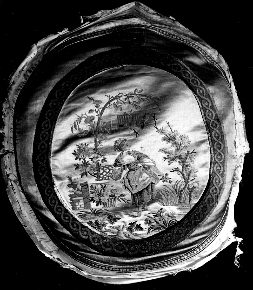 Medallion by Phillipe de LaSalle, textile, 1775-1785