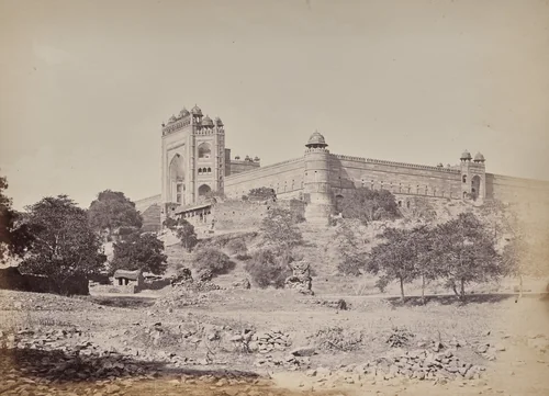 Fort of Futheypoor Sikre near Agra. The Residence of the Emperor Akbar by Samuel Bourne, photograph, 1863-1870