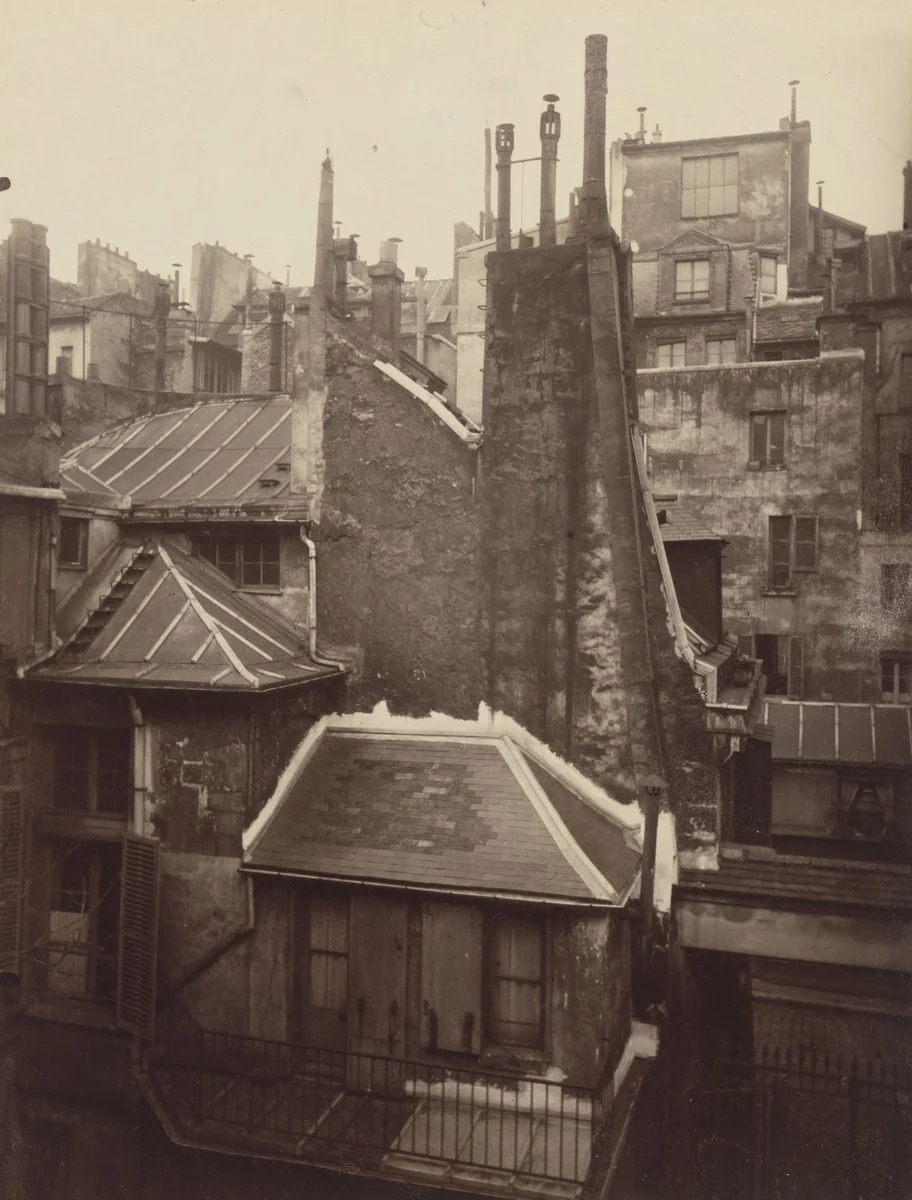 Cour de Rouen, by Eugène Atget, photograph, 1922