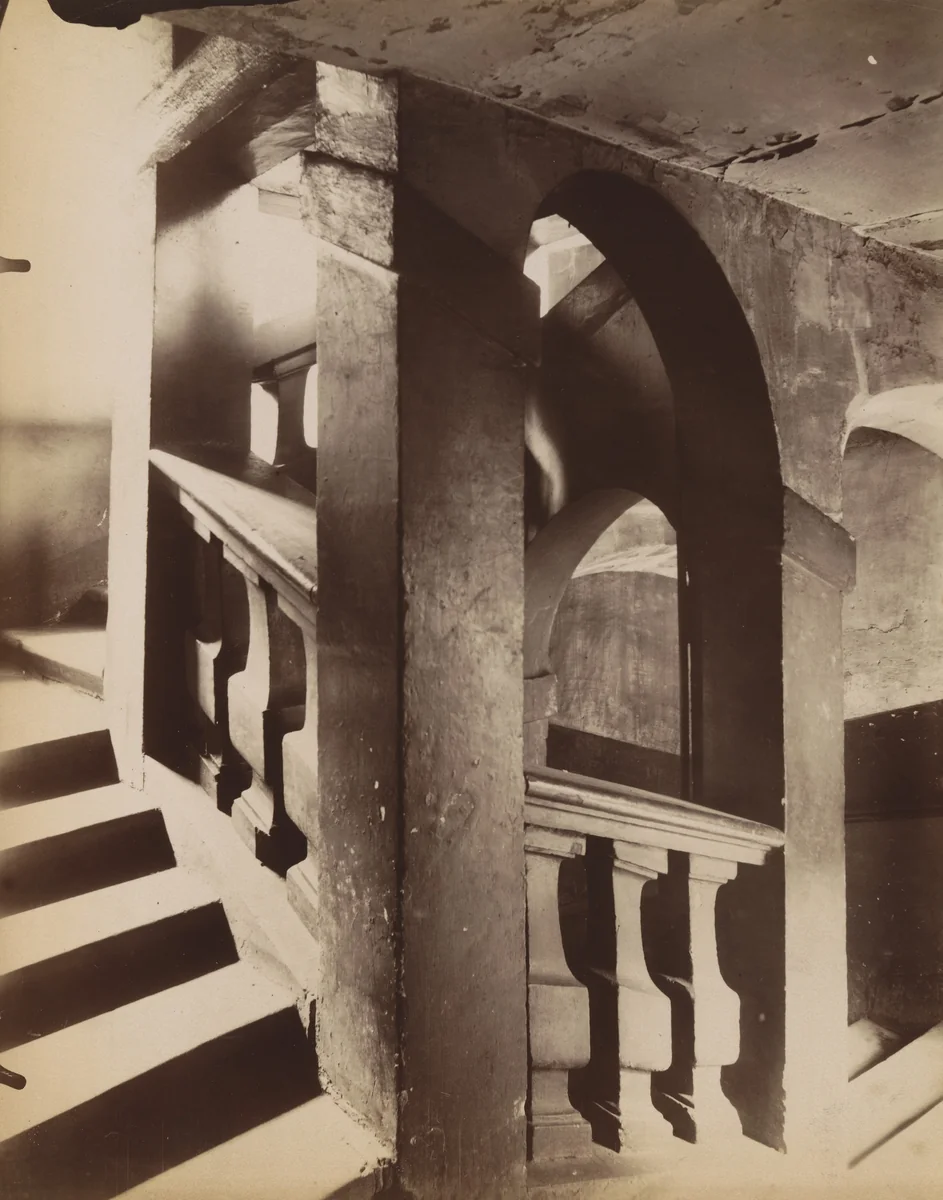 Escalier, 25 rue des Blancs-Manteaux by Eugène Atget, photograph, 1903