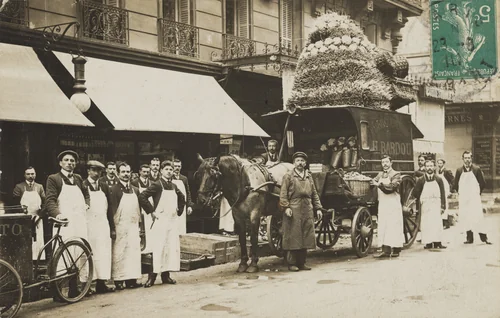 Maison Bardou, Paris by Unidentified Photographer, photograph, 1910