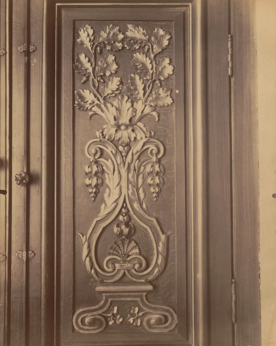 Hôtel de Lauzun, quai d'Anjou by Eugène Atget, photograph, 1905